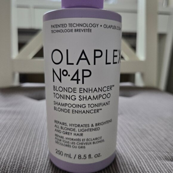 Olaplex - Blonde Enhancer Toning Shampoo - Picture 1 of 2